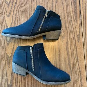 Booties short cowgirl ankle boots size 10 NWOT